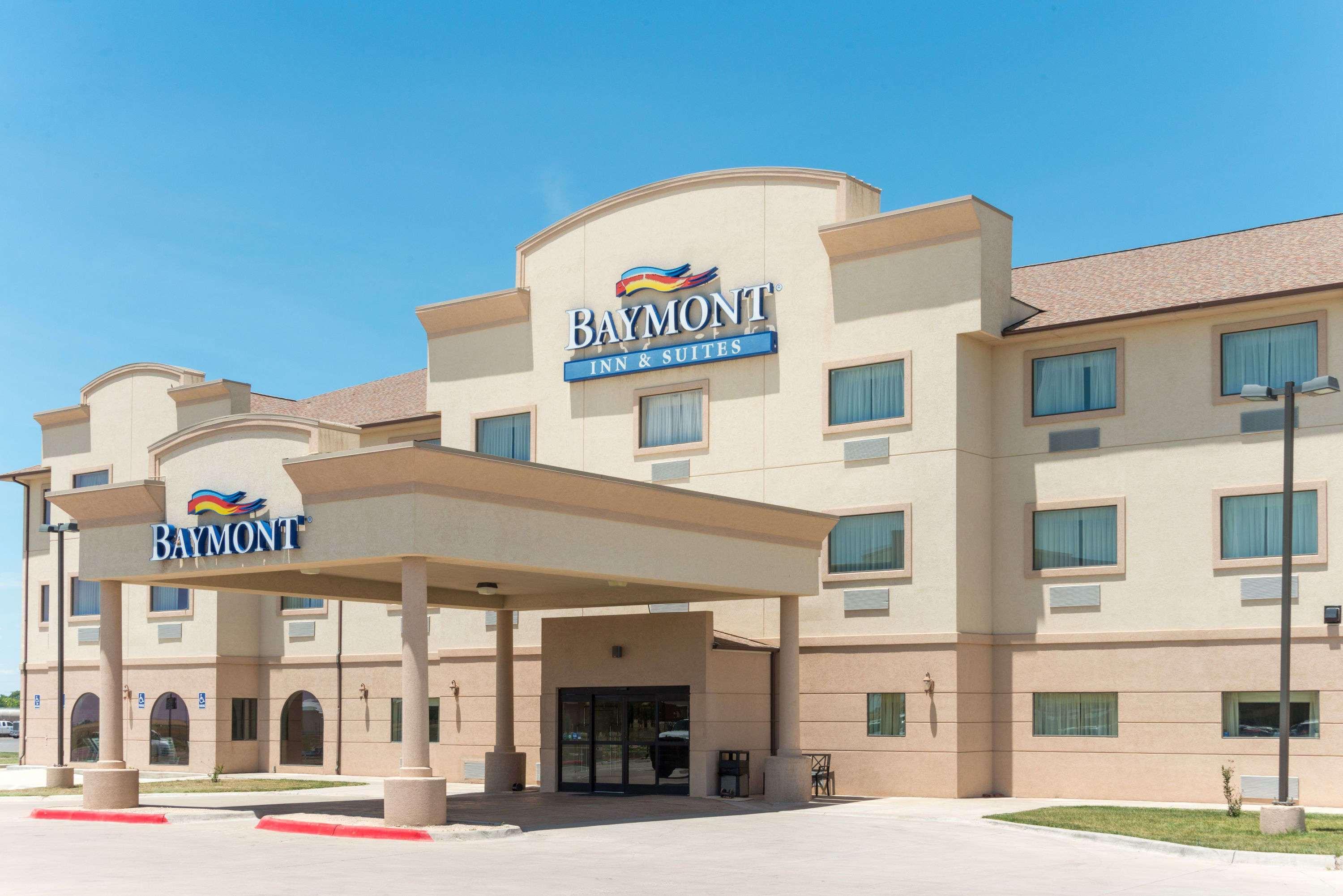 Baymont By Wyndham Perryton Hotel Exterior photo